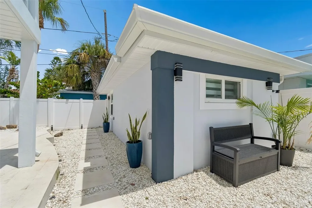 933 Eldorado Avenue Clearwater Beach FL 33767