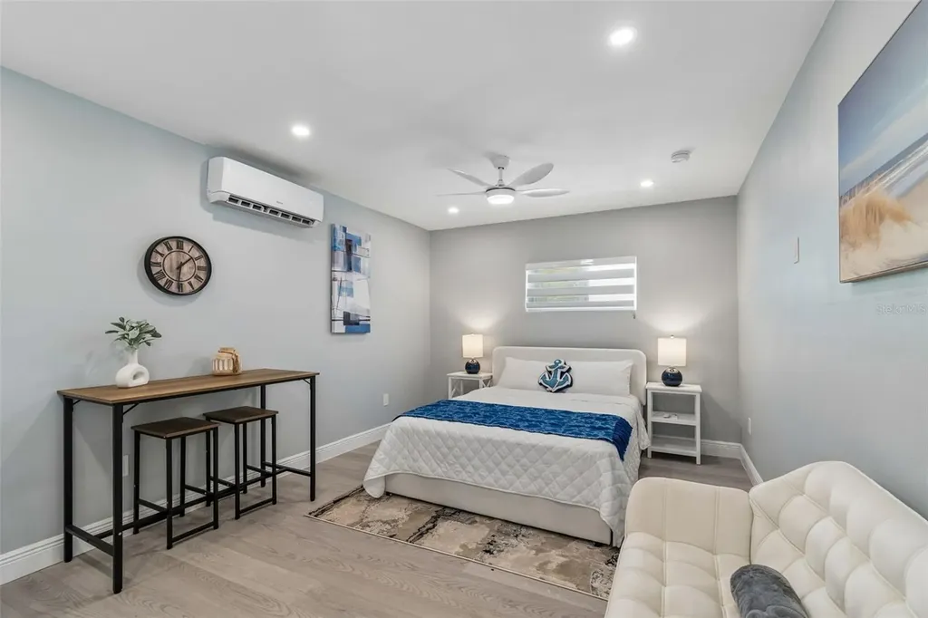 933 Eldorado Avenue Clearwater Beach FL 33767