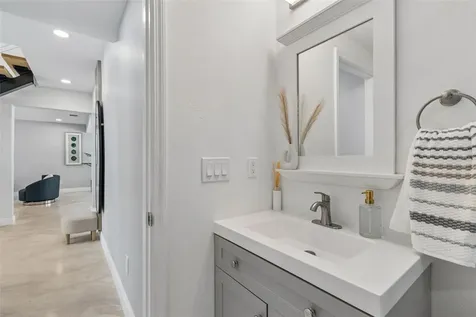 933 Eldorado Avenue Clearwater Beach FL 33767
