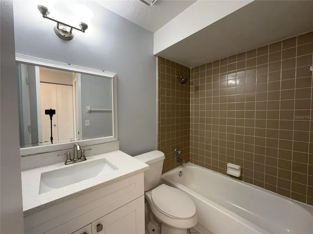 22 W Country Cove Way Kissimmee FL 34743