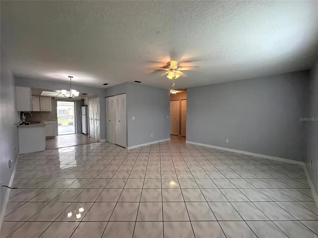 22 W Country Cove Way Kissimmee FL 34743