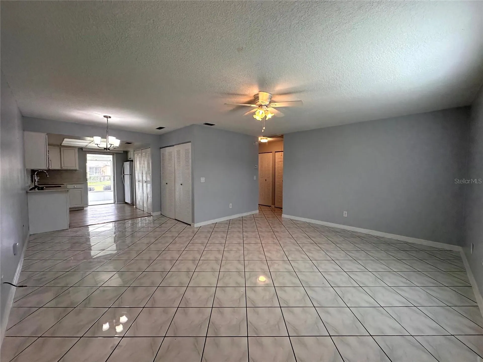 22 W Country Cove Way Kissimmee FL 34743