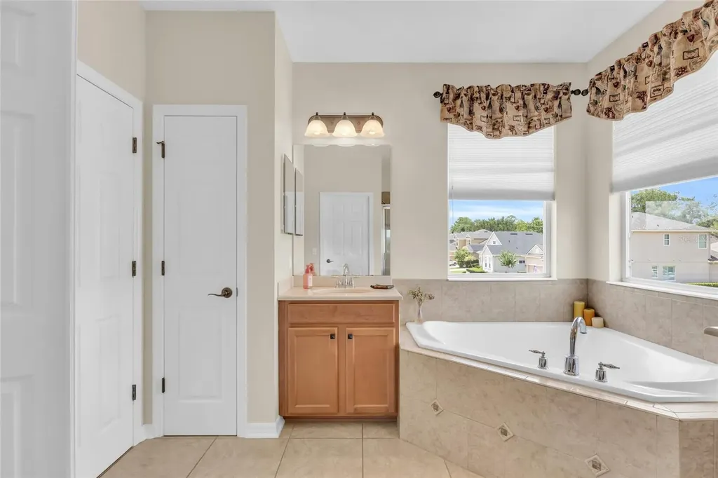 8513 Native Pine Way Orlando FL 32836