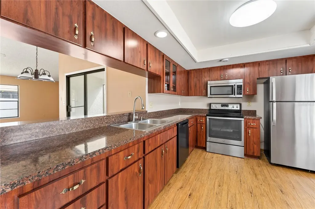 2024 Sheffield Court Oldsmar FL 34677