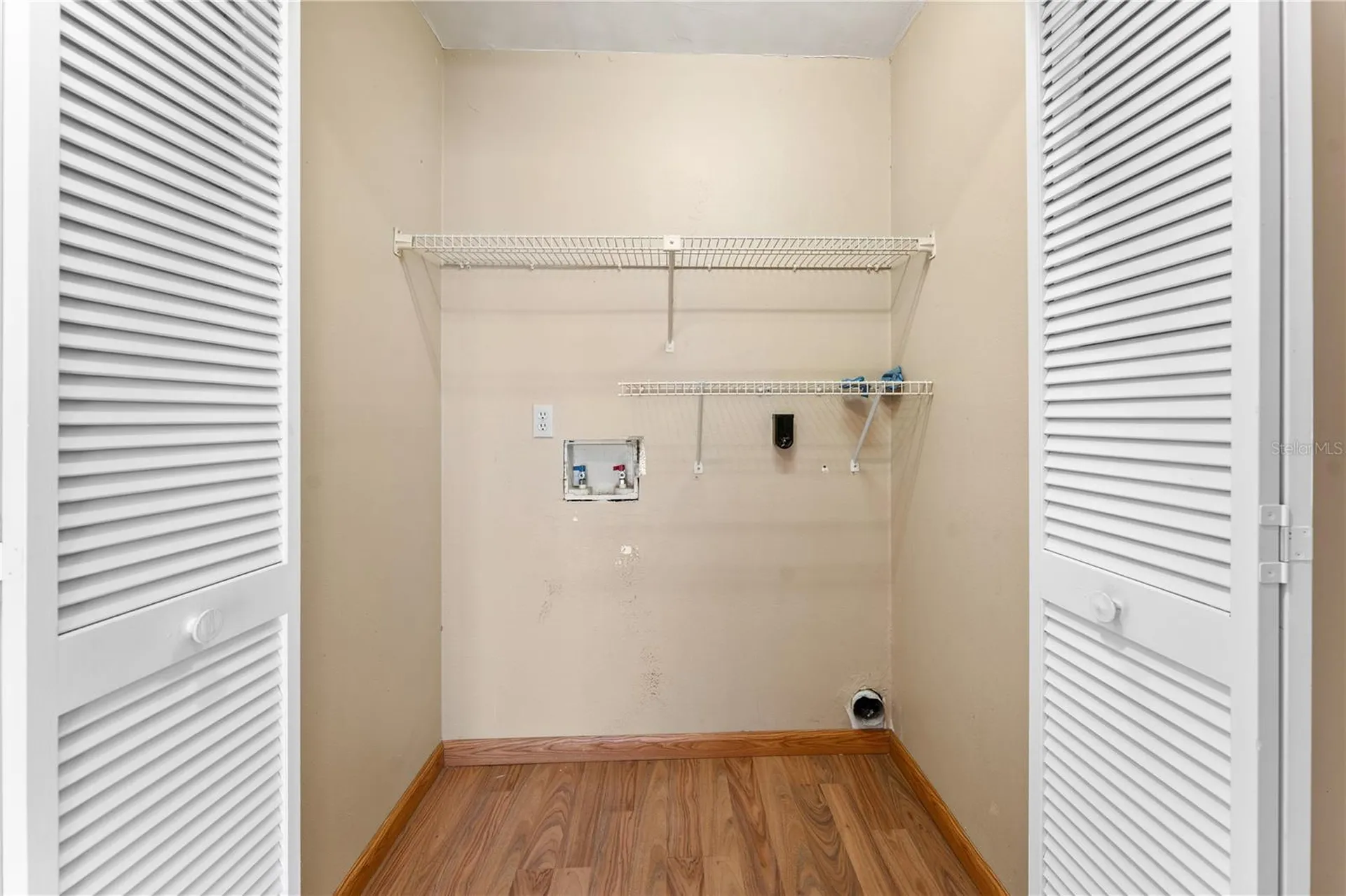 2024 Sheffield Court Oldsmar FL 34677
