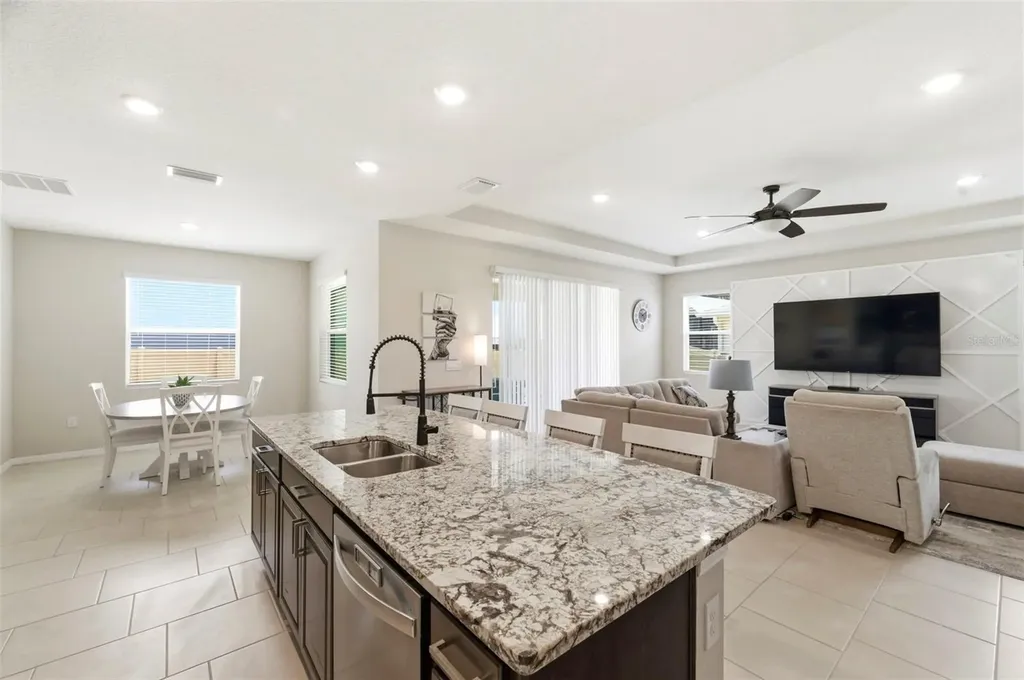 10403 Laxer Cay Loop San Antonio FL 33576