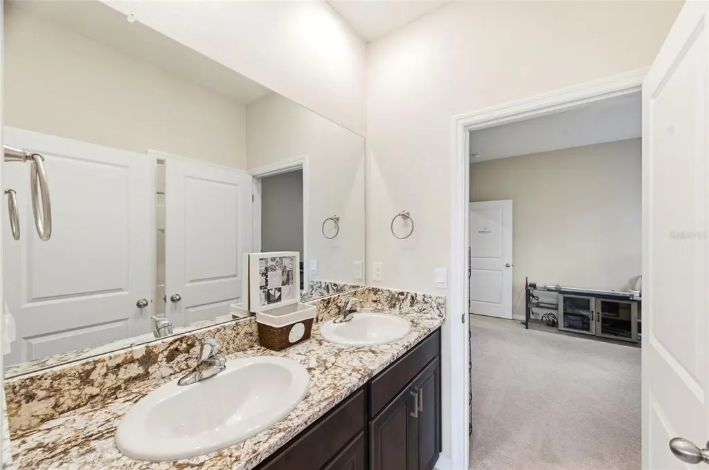 10403 Laxer Cay Loop San Antonio FL 33576