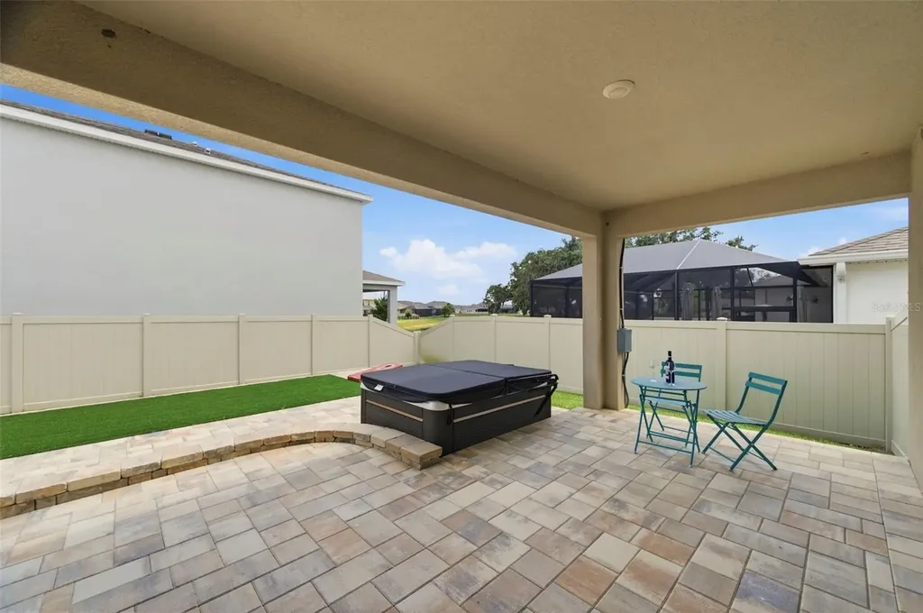 10403 Laxer Cay Loop San Antonio FL 33576