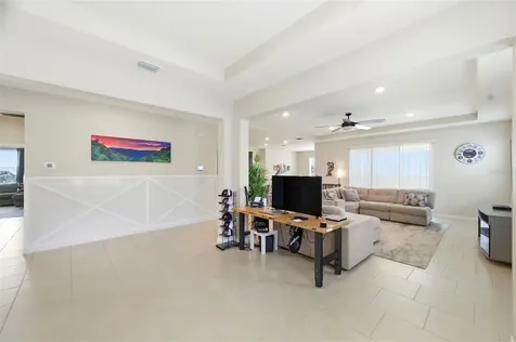 10403 Laxer Cay Loop San Antonio FL 33576