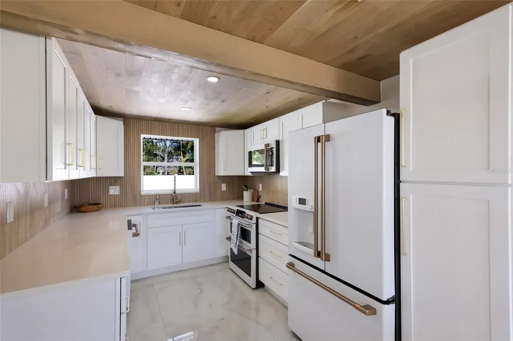 214 85th Street Holmes Beach FL 34217