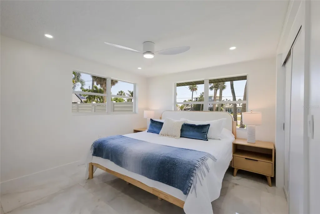 214 85th Street Holmes Beach FL 34217