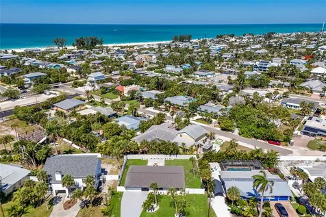 214 85th Street Holmes Beach FL 34217