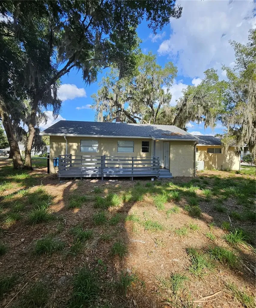 7237 Hillcrest Street Leesburg FL 34748