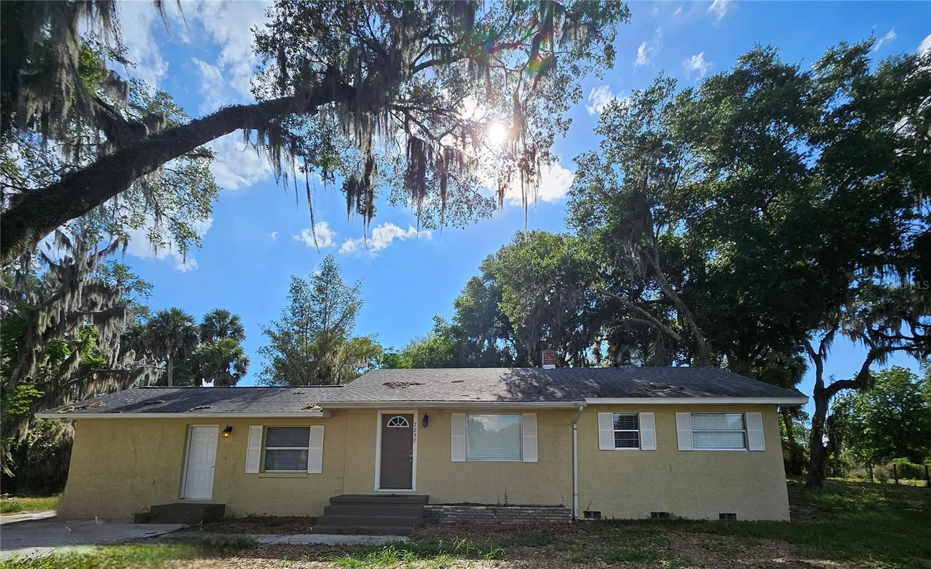 7237 Hillcrest Street Leesburg FL 34748