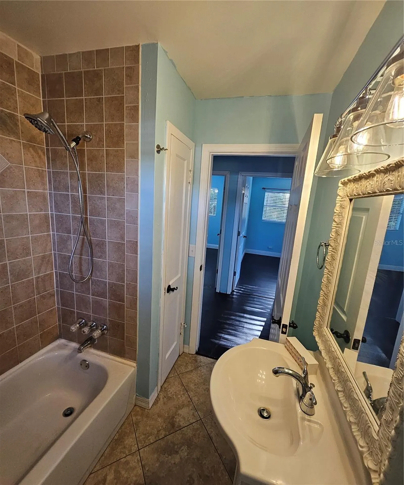 7237 Hillcrest Street Leesburg FL 34748