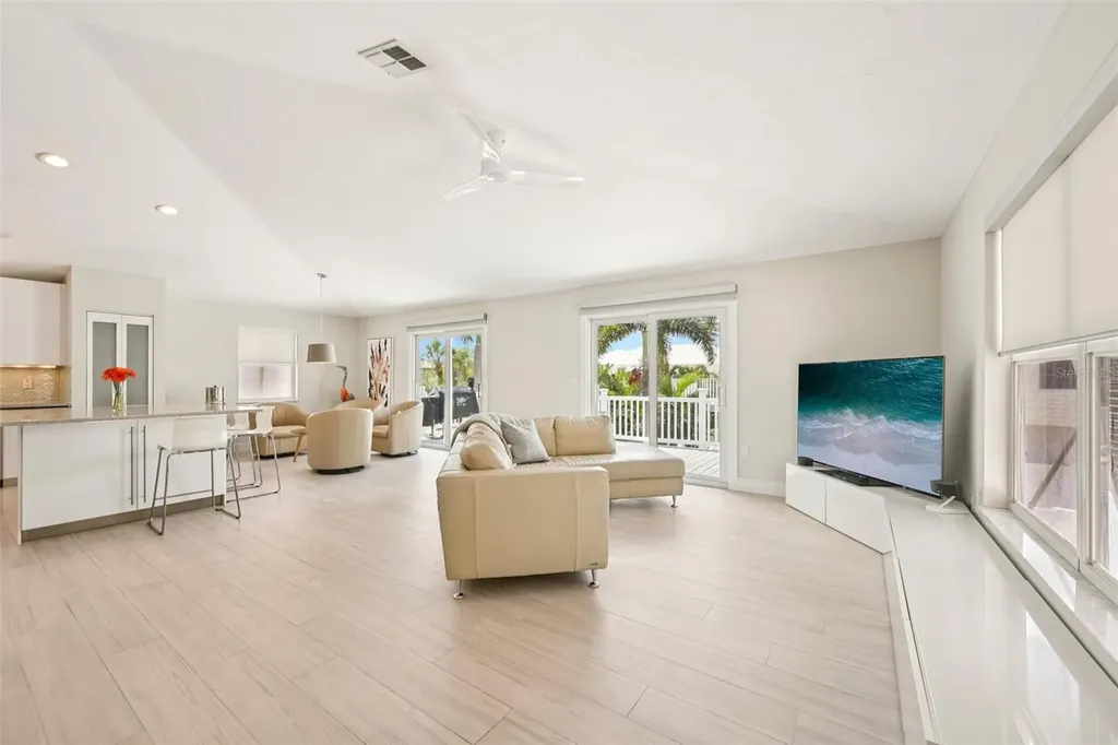 262 S Harbor Drive Holmes Beach FL 34217
