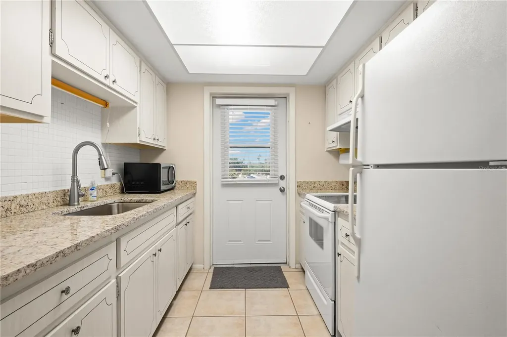 1221 Drew Street Clearwater FL 33755