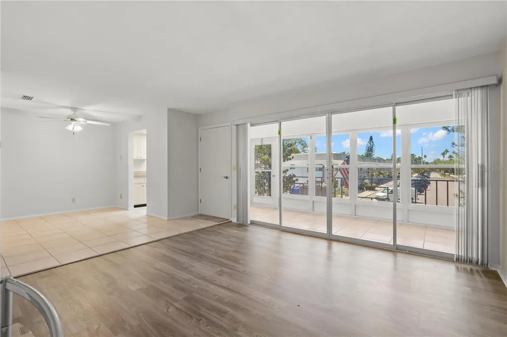 1221 Drew Street Clearwater FL 33755