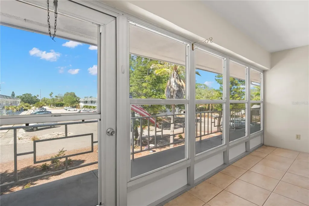 1221 Drew Street Clearwater FL 33755