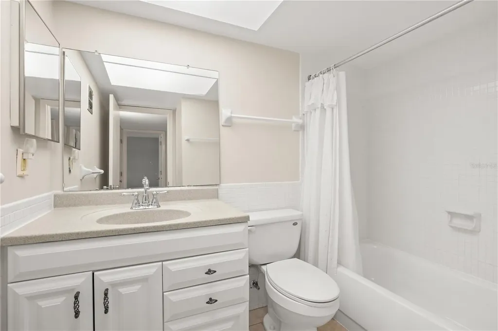 1221 Drew Street Clearwater FL 33755