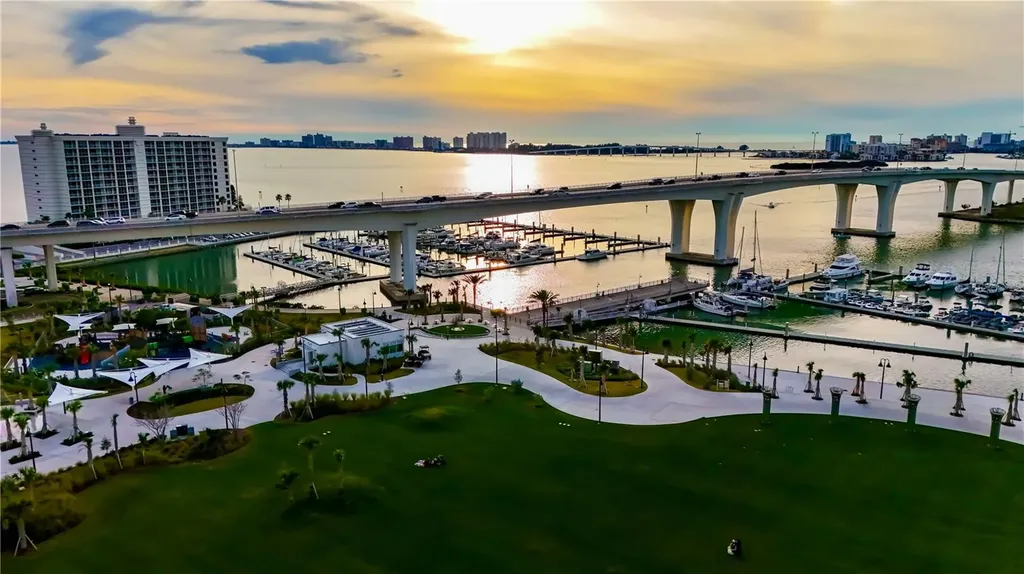 1221 Drew Street Clearwater FL 33755