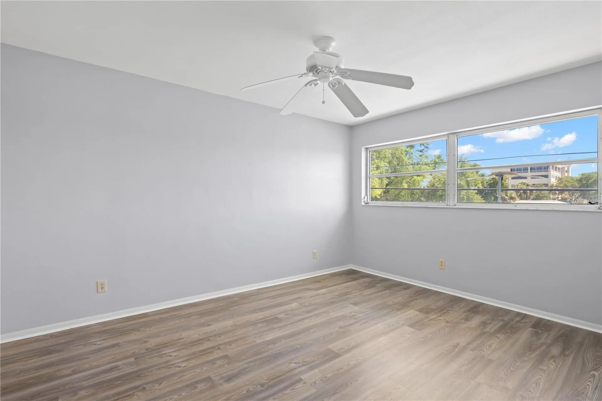 1221 Drew Street Clearwater FL 33755