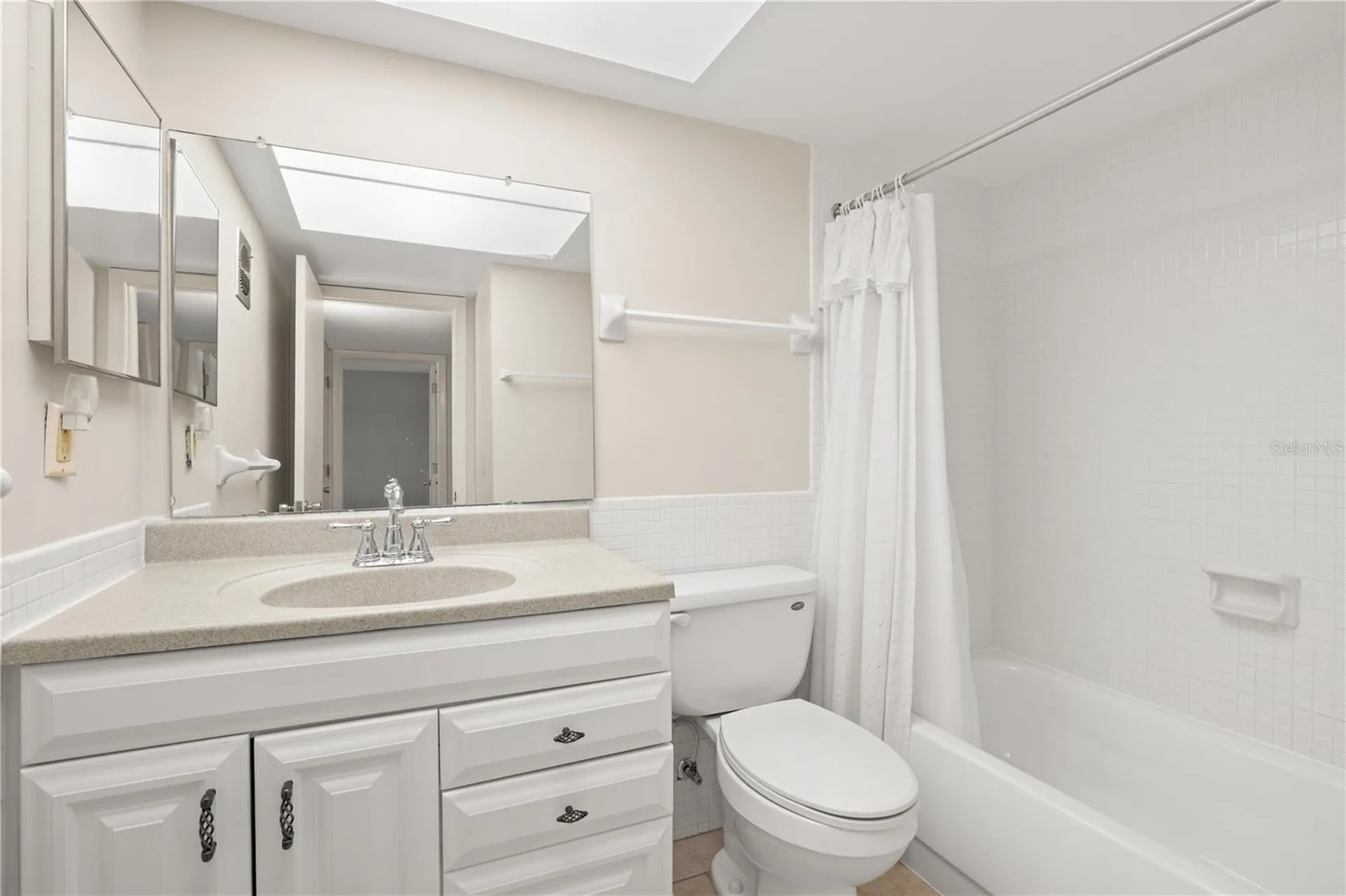1221 Drew Street Clearwater FL 33755