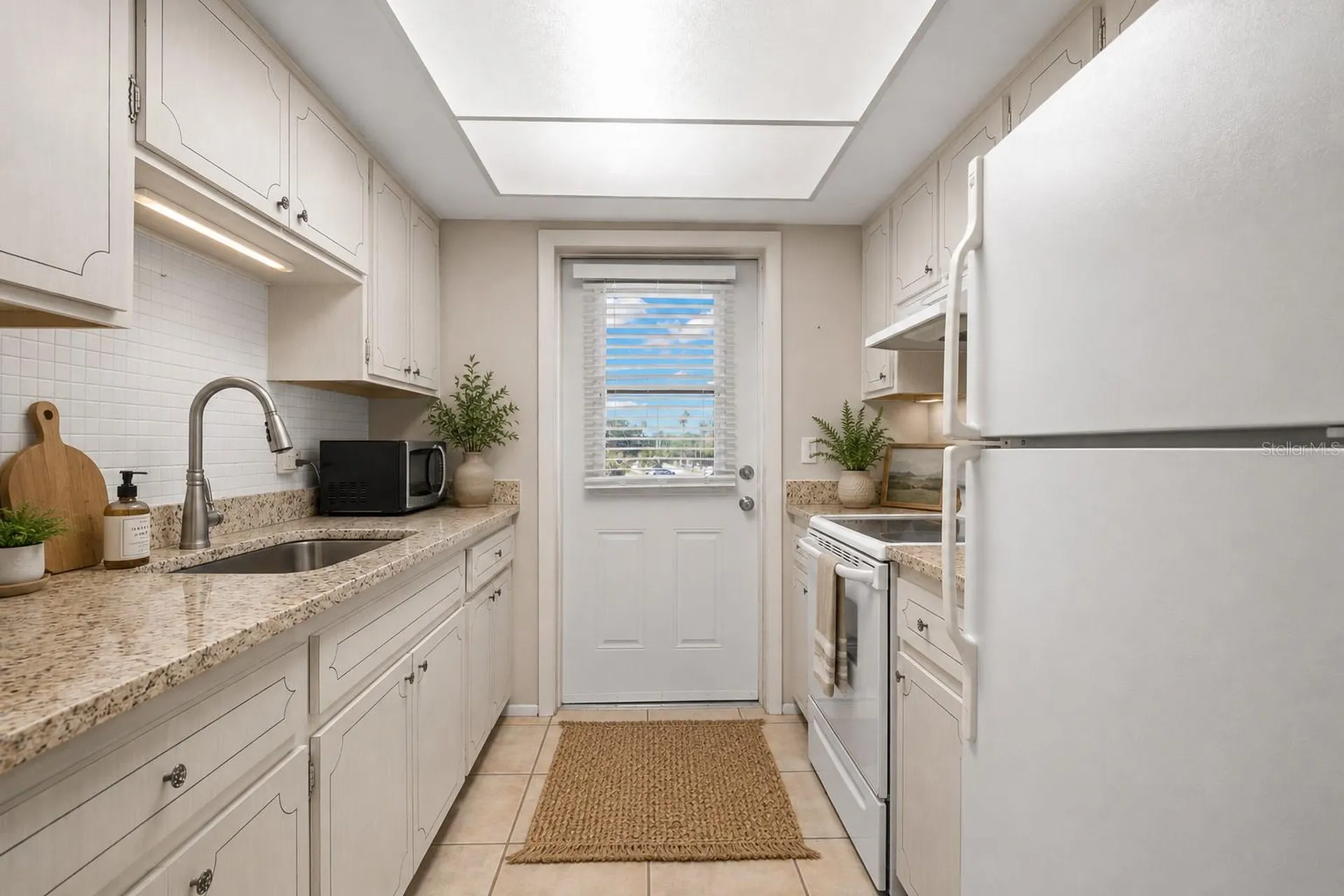 1221 Drew Street Clearwater FL 33755