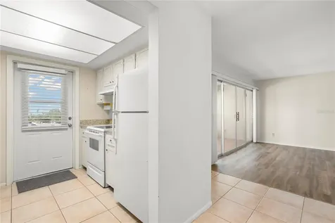 1221 Drew Street Clearwater FL 33755