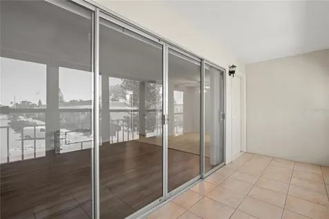 1221 Drew Street Clearwater FL 33755