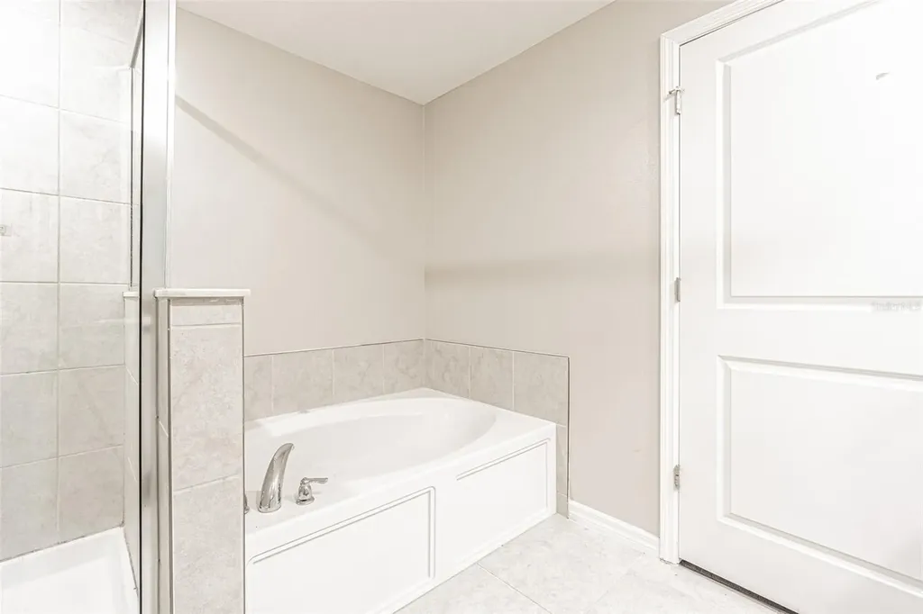 817 Royal Empress Drive Ruskin FL 33570