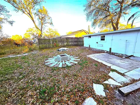 360 5TH Avenue NW Largo FL 33770