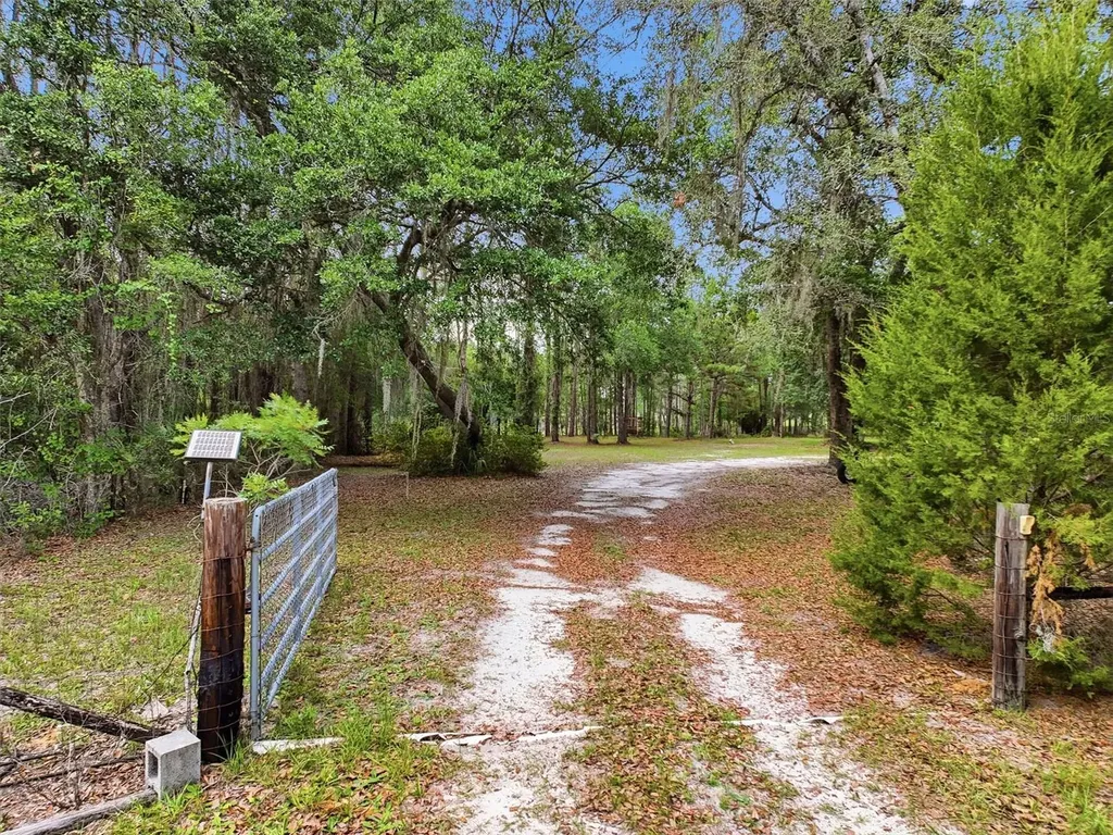 17926 SE 49th Place Hawthorne FL 32640