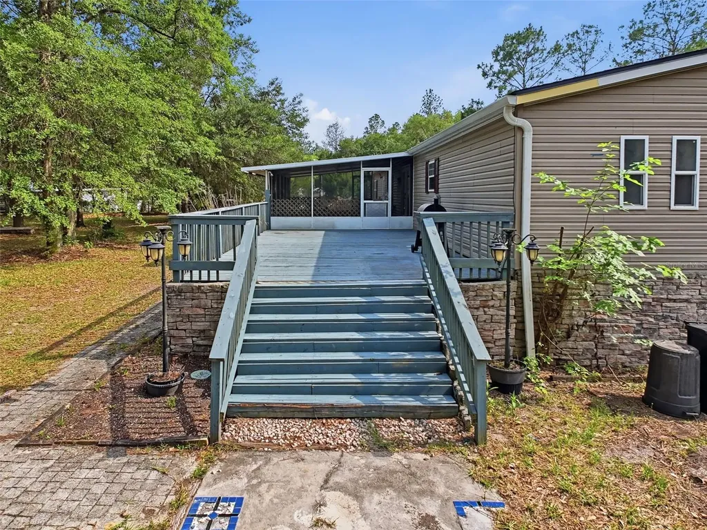 17926 SE 49th Place Hawthorne FL 32640