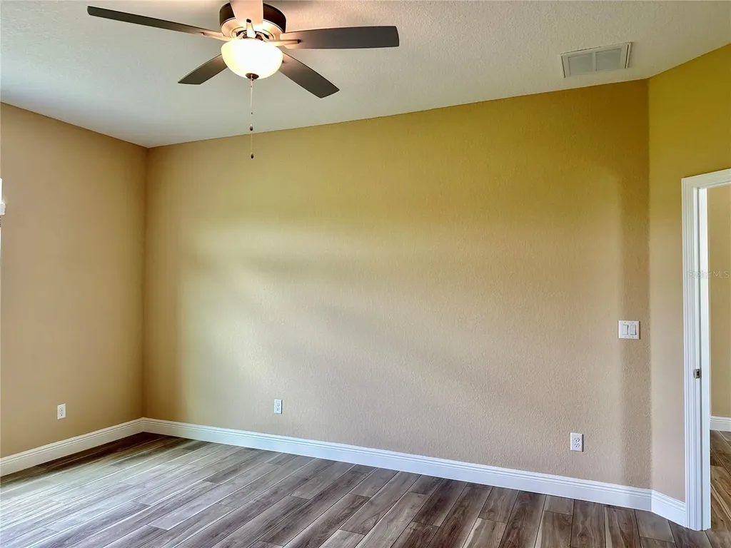 13075 House Finch Road Weeki Wachee FL 34614