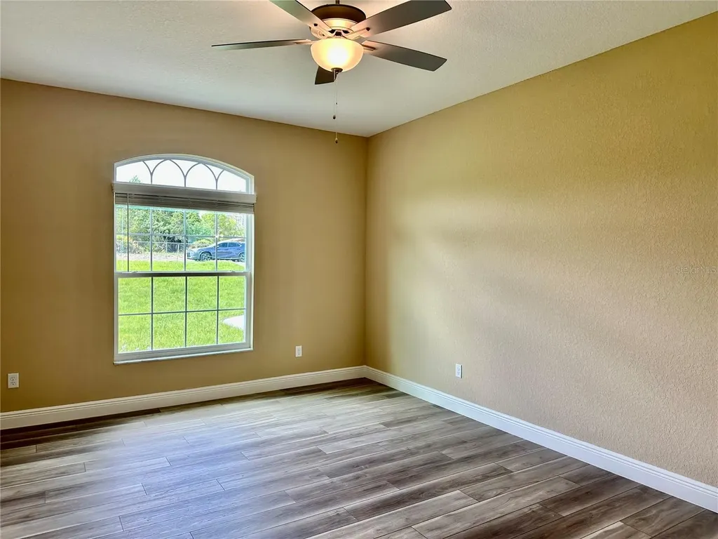 13075 House Finch Road Weeki Wachee FL 34614