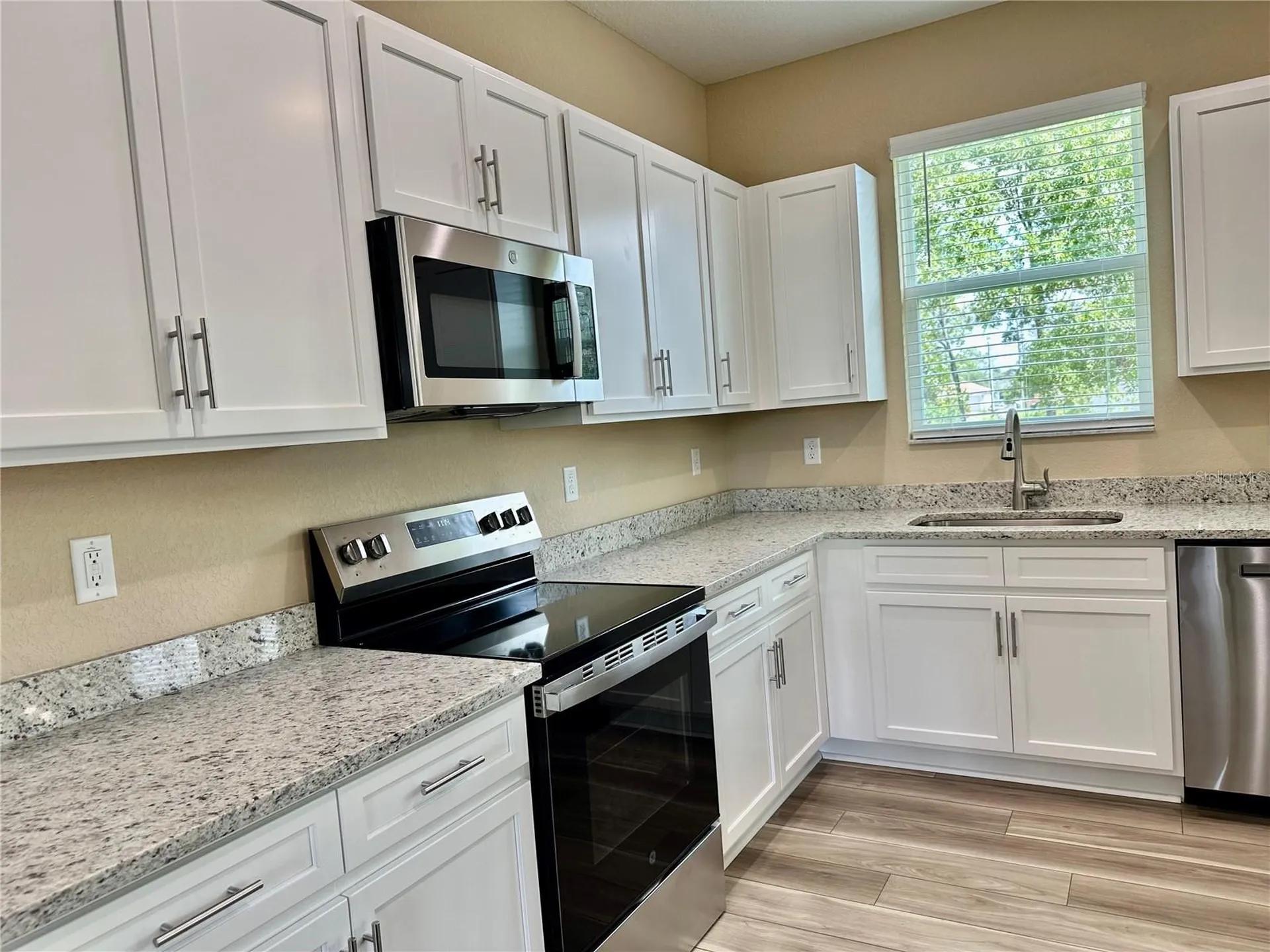 13075 House Finch Road Weeki Wachee FL 34614