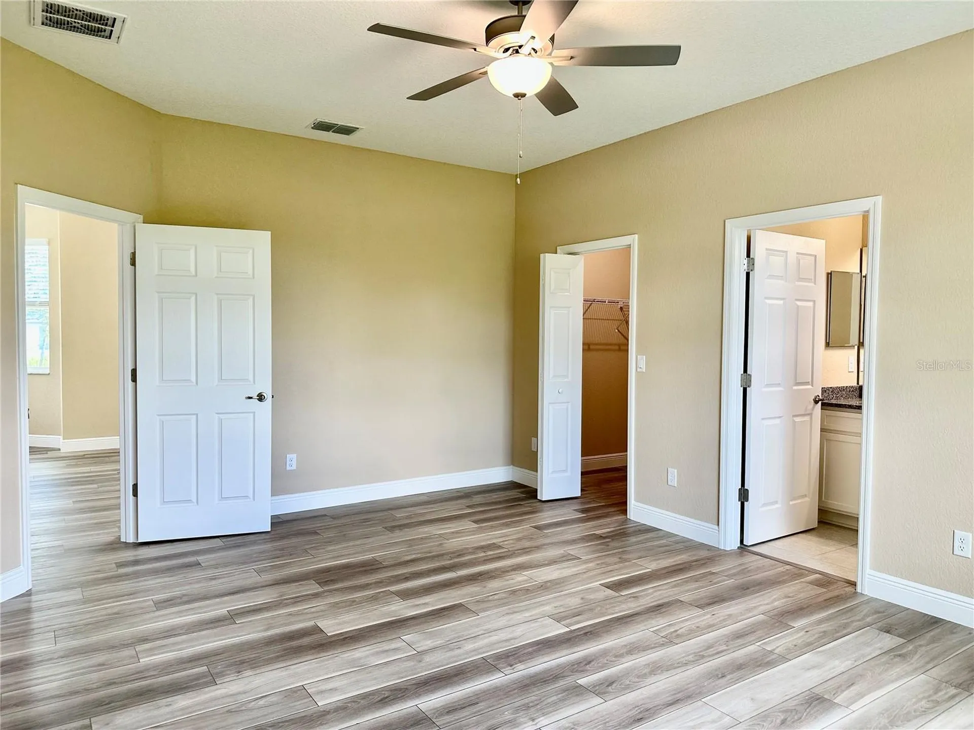 13075 House Finch Road Weeki Wachee FL 34614