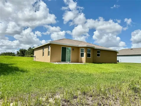 13075 House Finch Road Weeki Wachee FL 34614