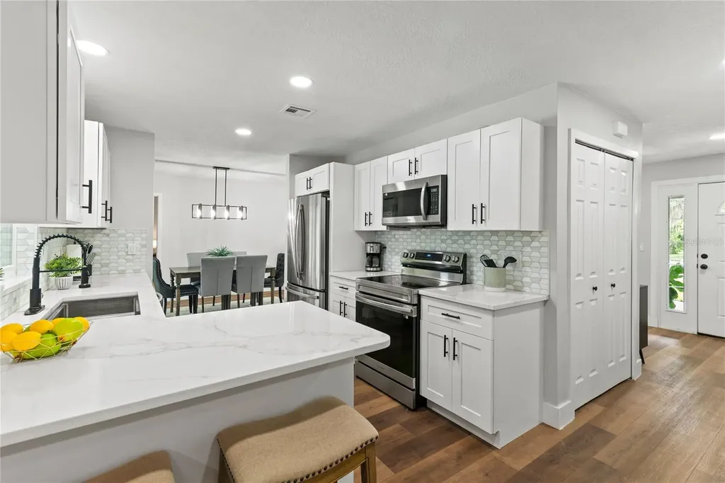 119 W Hillcrest Street Altamonte Springs FL 32714