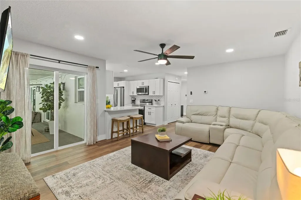 119 W Hillcrest Street Altamonte Springs FL 32714