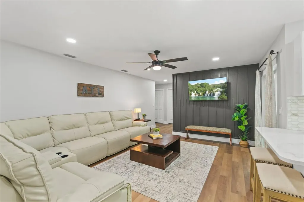 119 W Hillcrest Street Altamonte Springs FL 32714