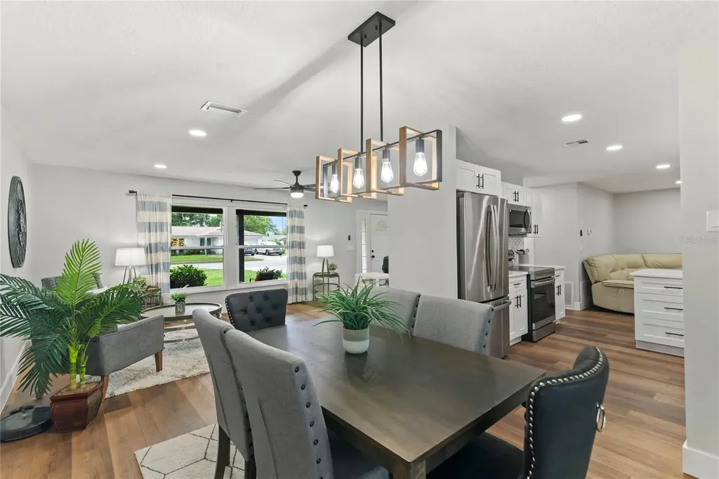 119 W Hillcrest Street Altamonte Springs FL 32714