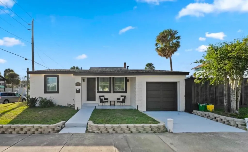 301 N Hollywood Avenue Daytona Beach FL 32118