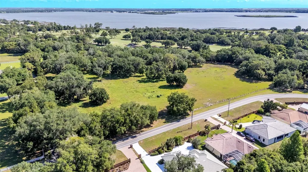 Country Club Road S Winter Haven FL 33881