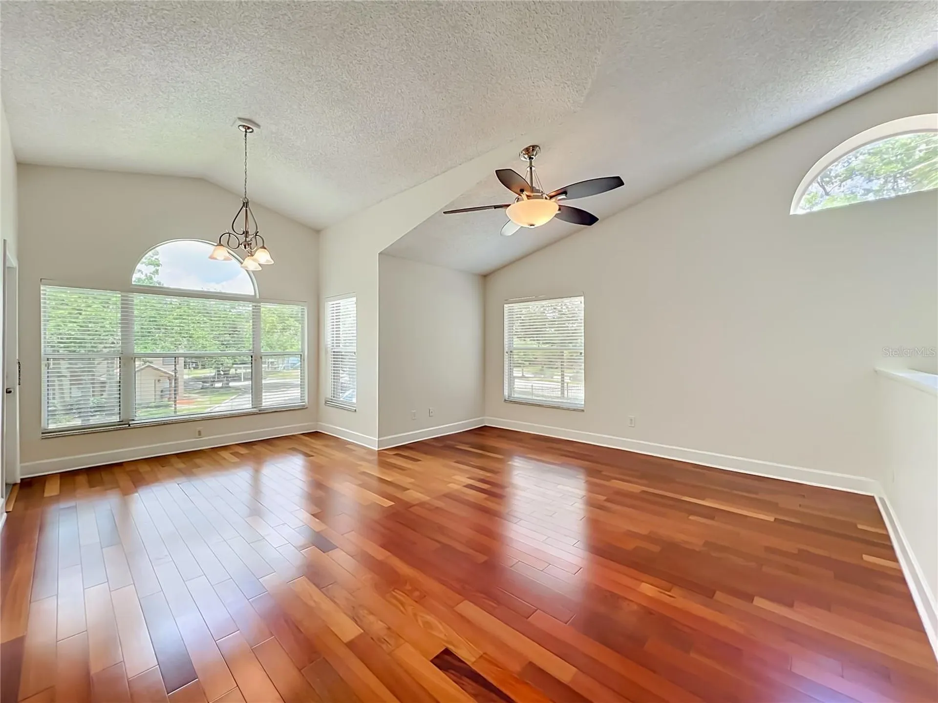 5464 E Michigan Street Orlando FL 32812