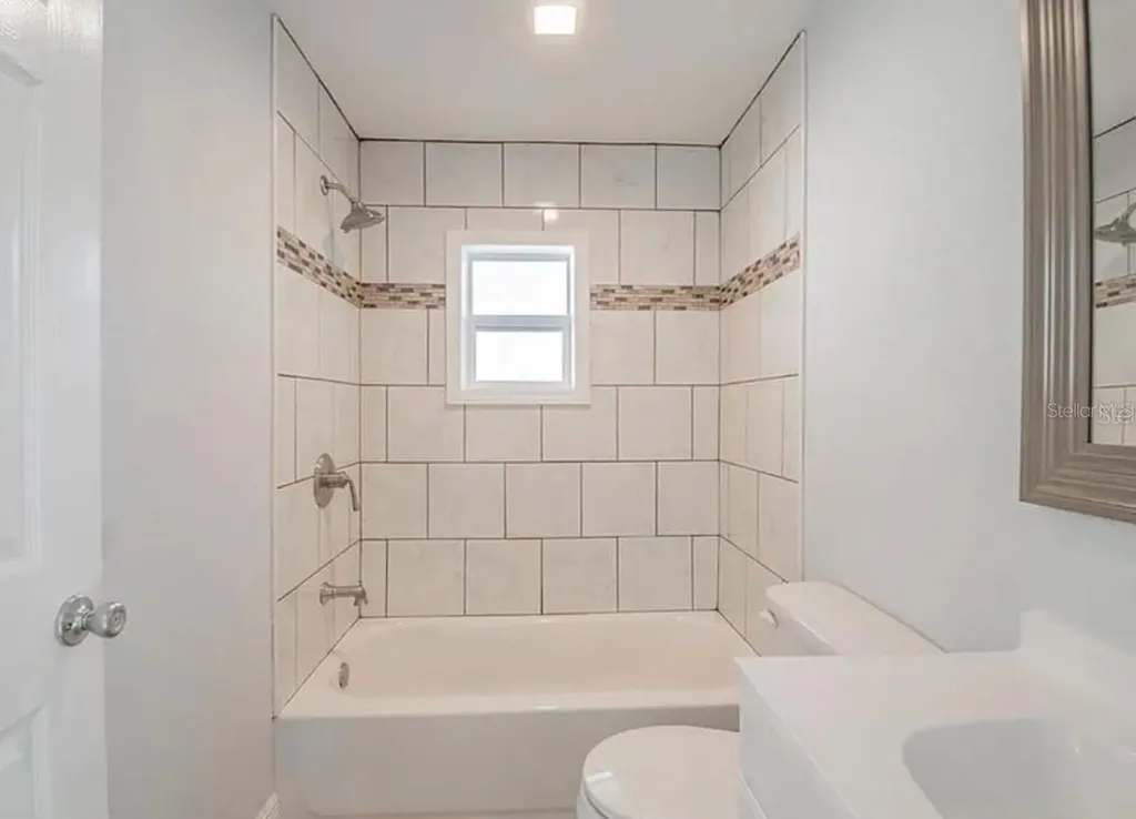 313 24th Avenue E Bradenton FL 34208
