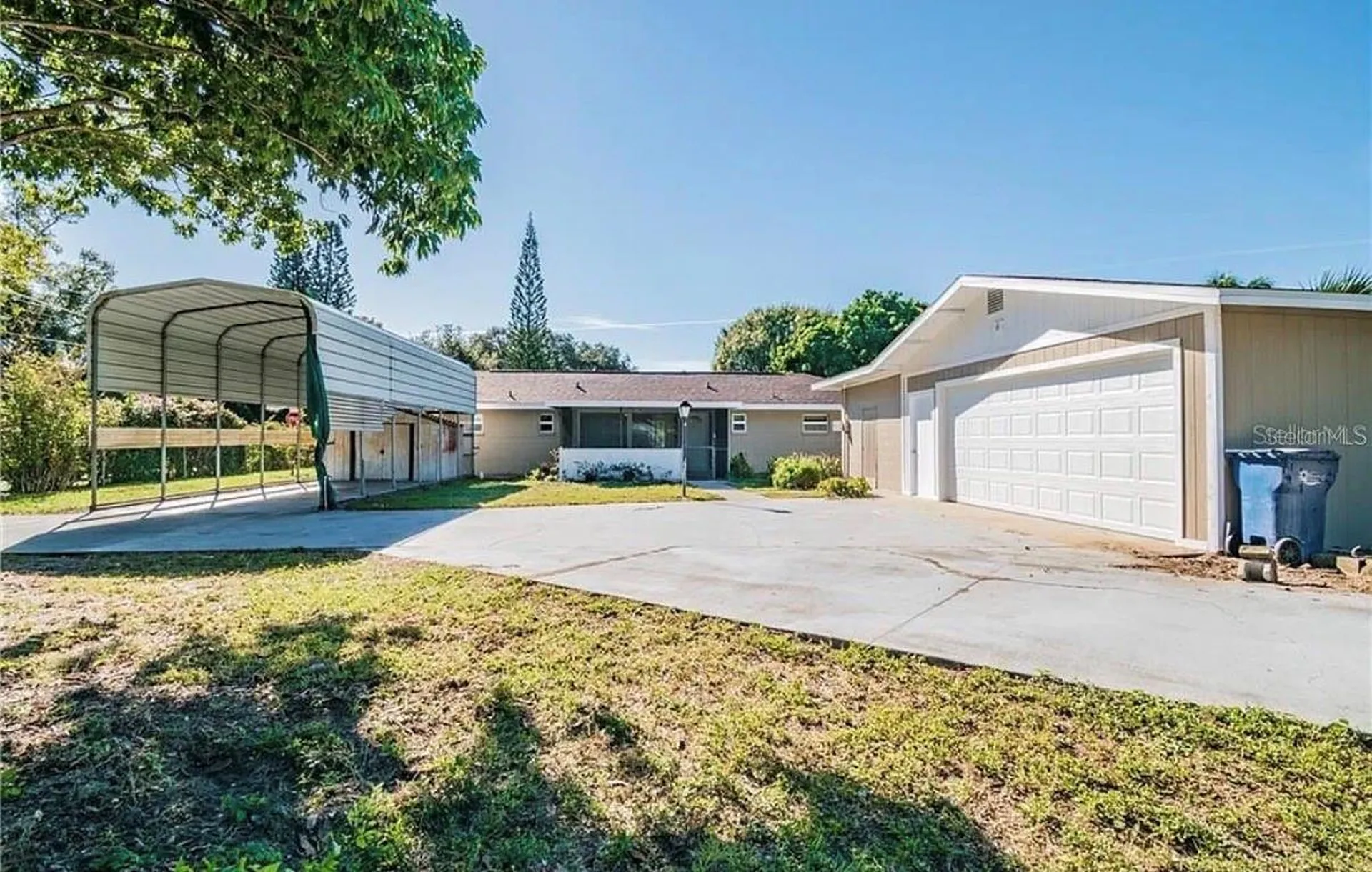 313 24th Avenue E Bradenton FL 34208
