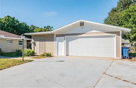313 24th Avenue E Bradenton FL 34208