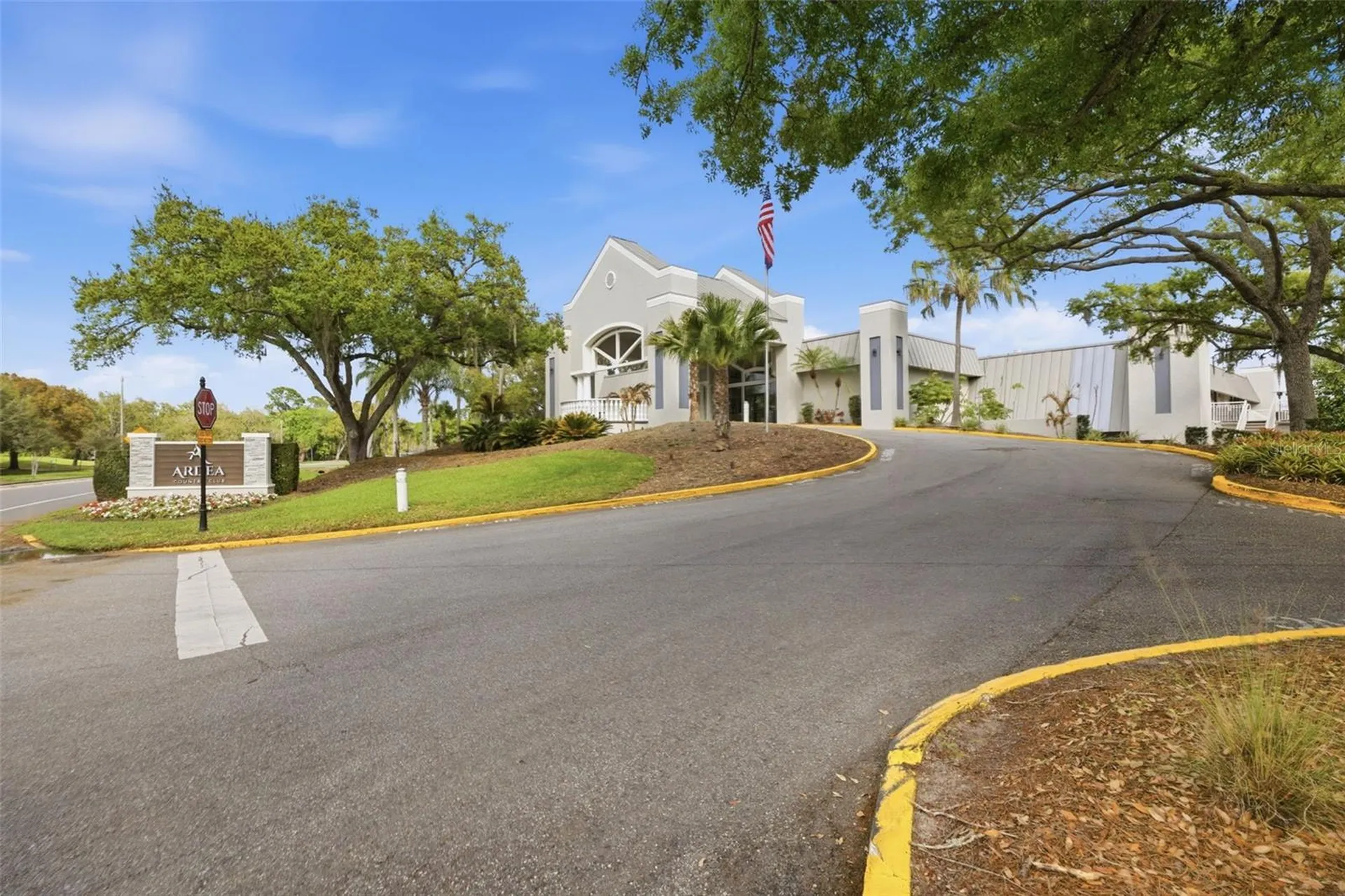 5163 Pinnacle Drive Oldsmar FL 34677